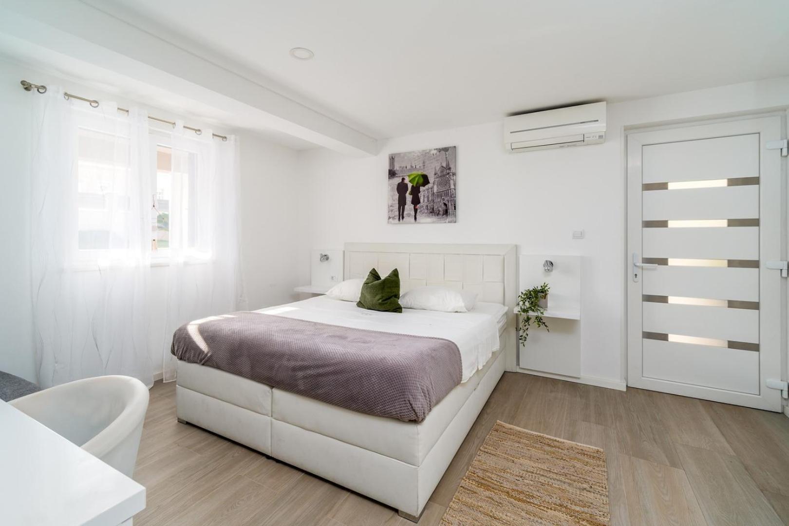 Luxury Villa Lucas With Heated Pool, Whirlpool, Sauna, 14 Pax Podstrana Ngoại thất bức ảnh